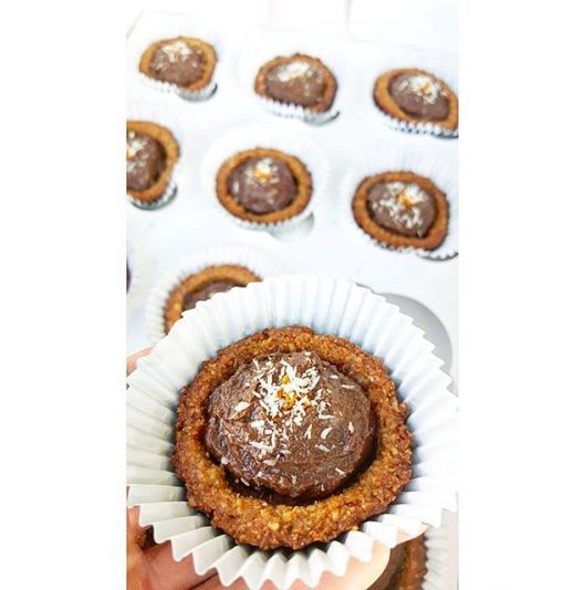 Shoutout @b.burrr for these paleo cacao mousse tarts.. I dusted them off in about 24hrs 
100% organic cashew, pecan, sweet potato, shredded coconut, coconut oil, coconut flour, maple syrup, sea salt, cinnamon, coconut milk, avocado, raw honey