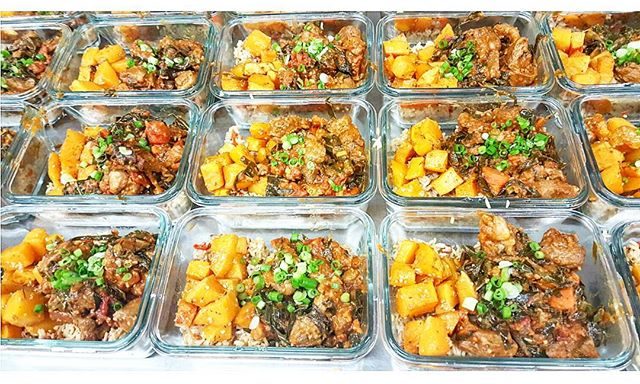 Know what's nice? Being able to enjoy the sunny weekend family and food festivities..knowing you'll be back on track with:

Savoury Grassfed Lamb stew (organic tomato/veggie base) with green onion granish; atop wild rice and goji berries pan baked in coconut oil,  cinammon spiced squash Cubes