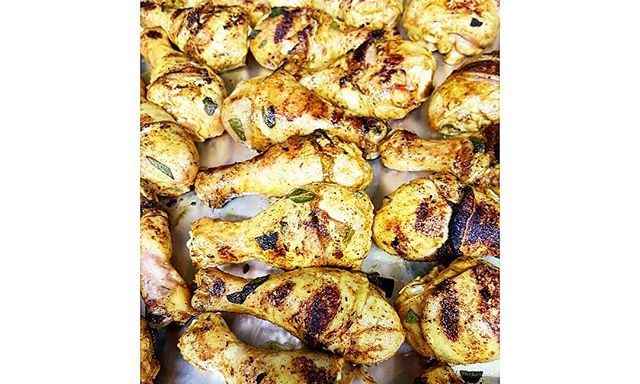 Free range grilled chicken drummettes